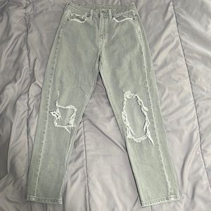 American Eagle Mom Straight Jeans